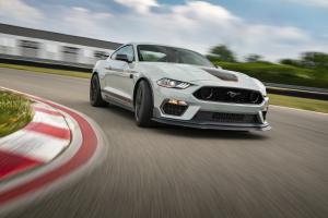 Ford Mustang Mach 1 Handling Package 2021 года 